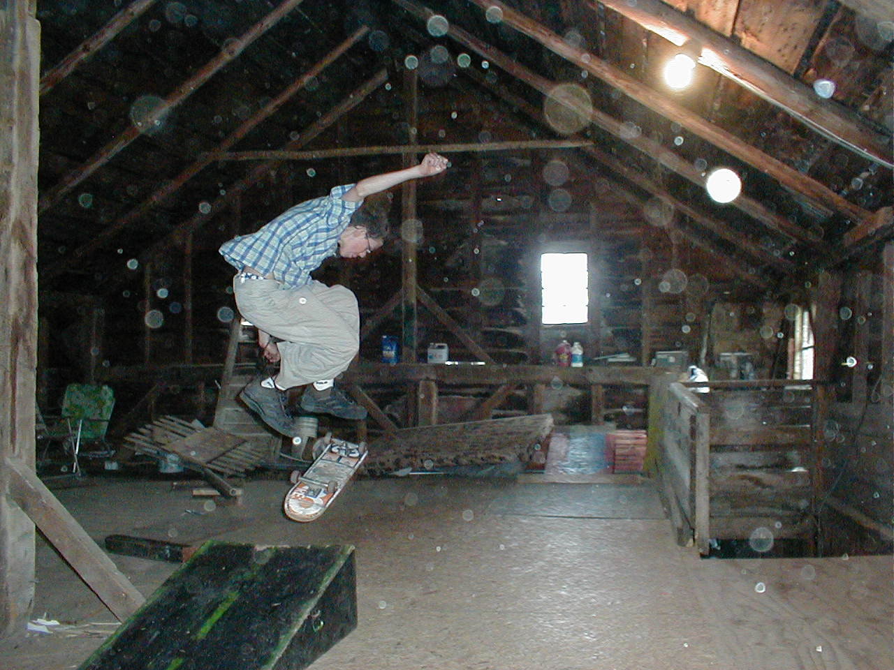 mike kick flip